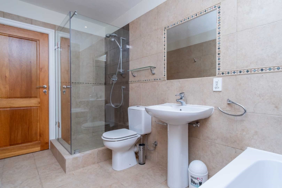 4 Bedroom Property for Sale in Kenrock Country Estate Western Cape